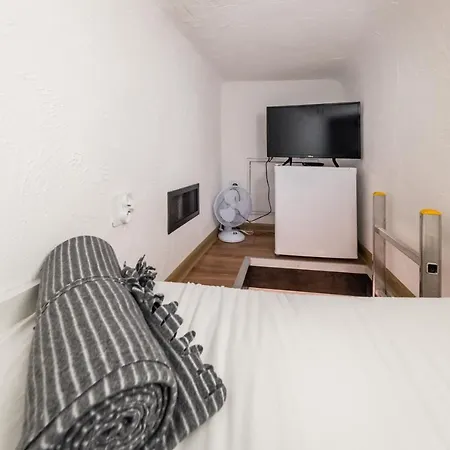 Micro 2,5 Qm - Najmniejsze Swiata 2,5 Mkw Kraków