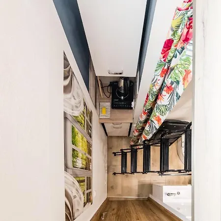 Micro 2,5 Qm - Najmniejsze Swiata 2,5 Mkw Apartment Krakow