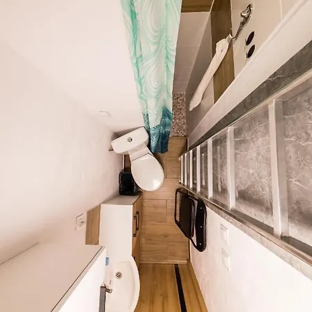 Micro 2,5 Qm - Najmniejsze Swiata 2,5 Mkw Apartment Krakow